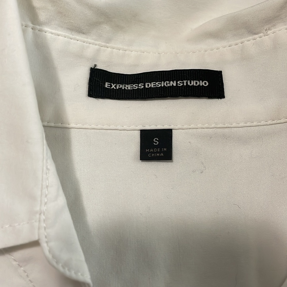 Button up - Picture 2 of 4